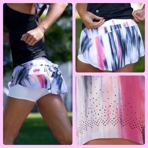 Lululemon Light As Air Skirt sz. 4